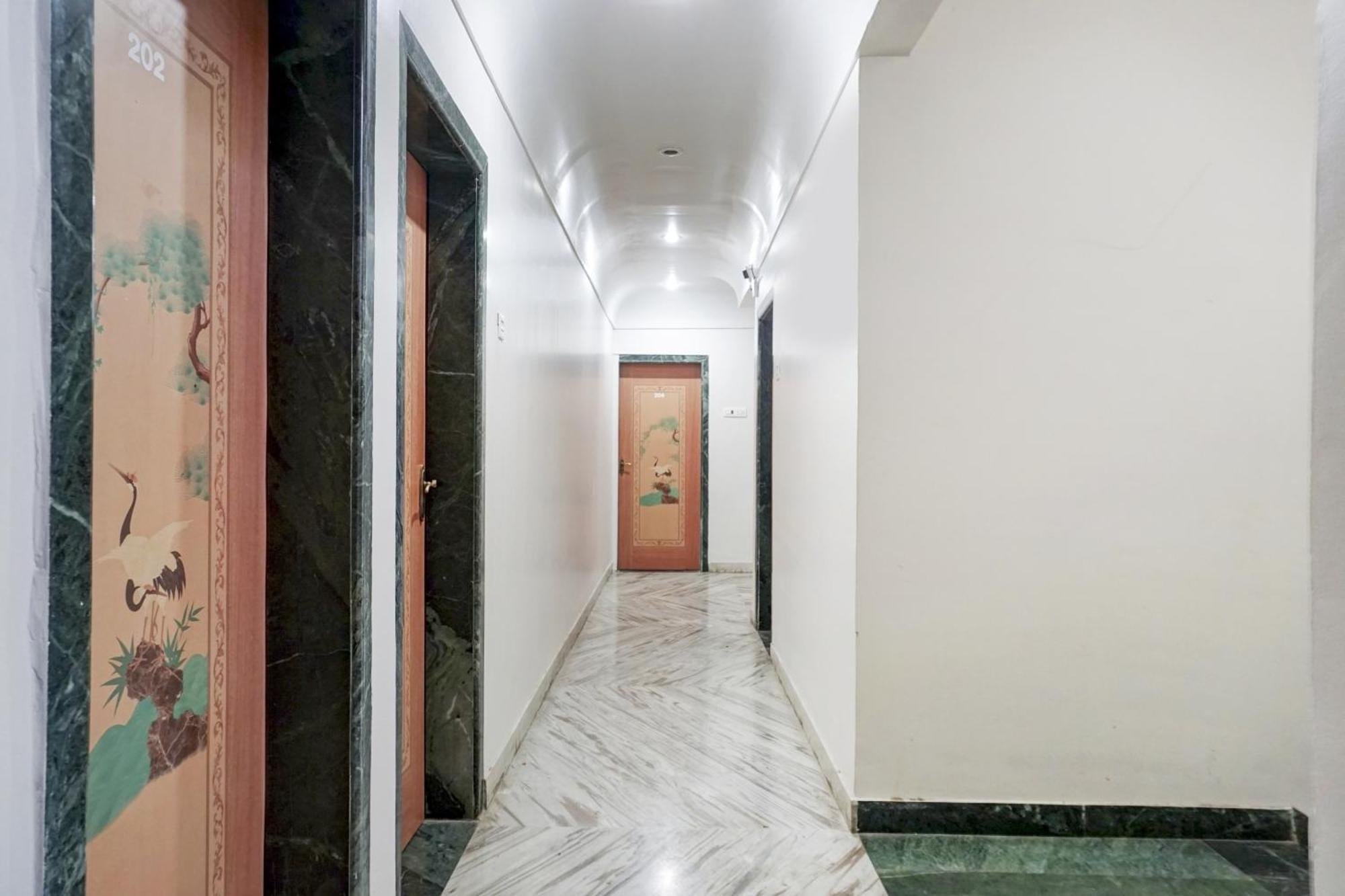 Collection O Shreya Hotel Talegaon Dabhade Exterior photo