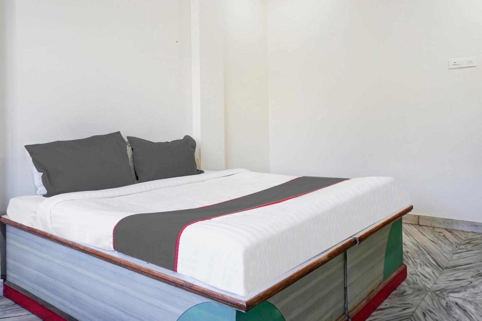 Collection O Shreya Hotel Talegaon Dabhade Exterior photo