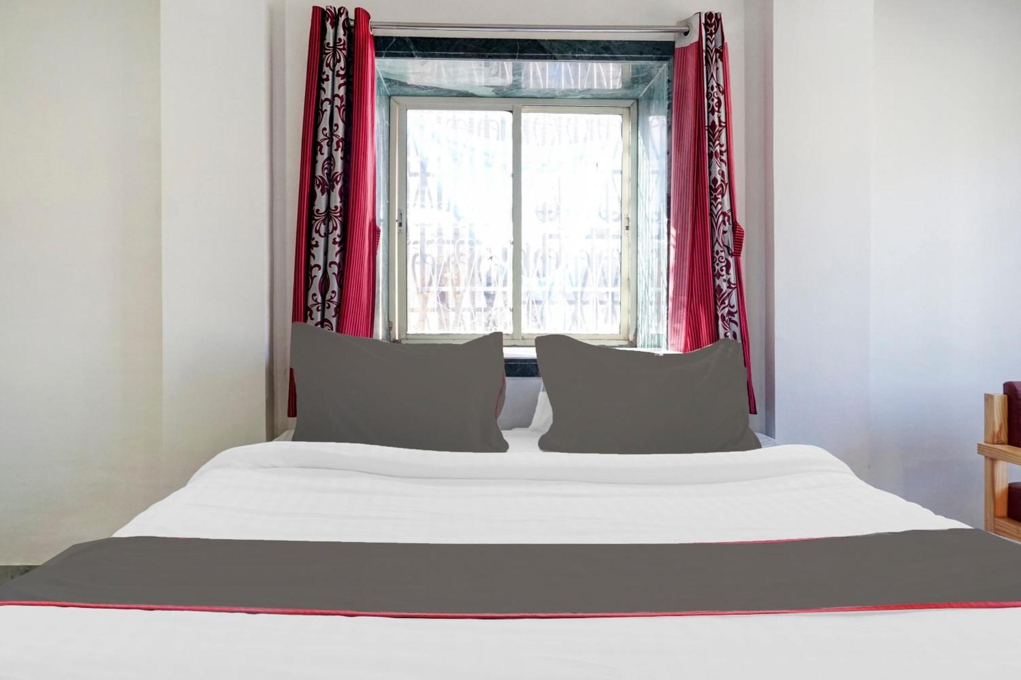 Collection O Shreya Hotel Talegaon Dabhade Exterior photo